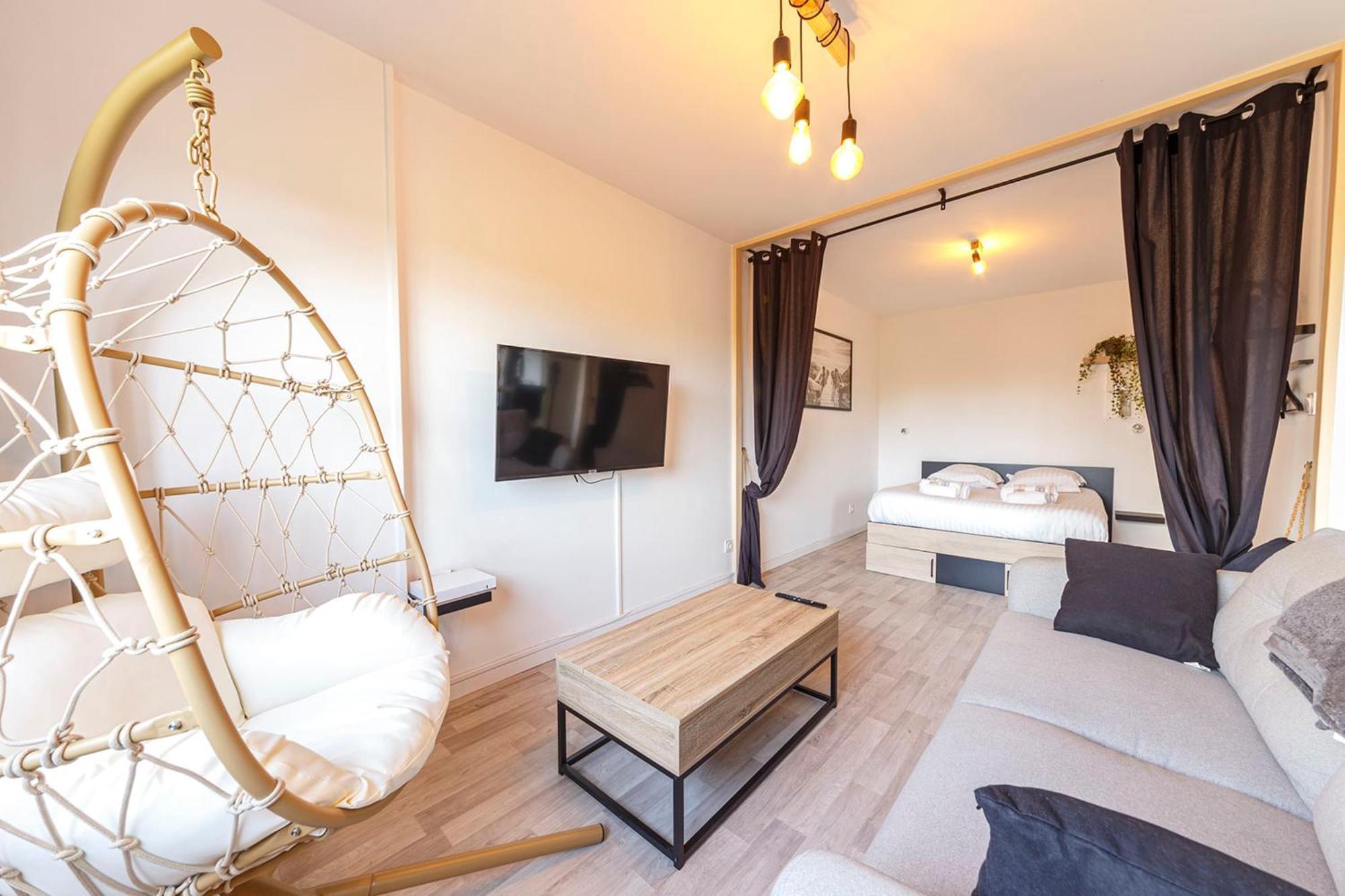 L'Oriole Wifi Parking Apartment Angers Ngoại thất bức ảnh